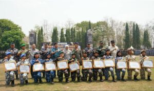 Siswa SMA Negeri Taruna Jawa Timur melaksanakan pembaretan dipimpin oleh Gubernur Jatim Khofifah Indar Parawansa di Pusdik Brimob, Watukosek, Kabupaten Pasuruan. Kamis (8/10/2026). Sumber foto: Kodaeral V