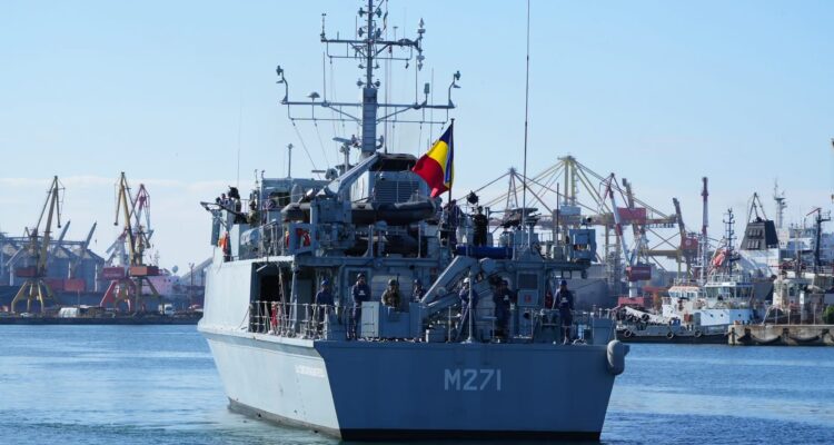 Kapal penyapu ranjau M 271 "Captain Constantin Dumitrescu". Sumber foto: Angkatan Laut Rumania