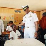 Komandan Satgas Gabungan Terpadu Port Visit 2026 Kolonel Laut (P) Bendictus Hery Murwanto dalam kegiatan Bakti Sosial di Kepulauan Solomon. Sumber foto: Dispenal