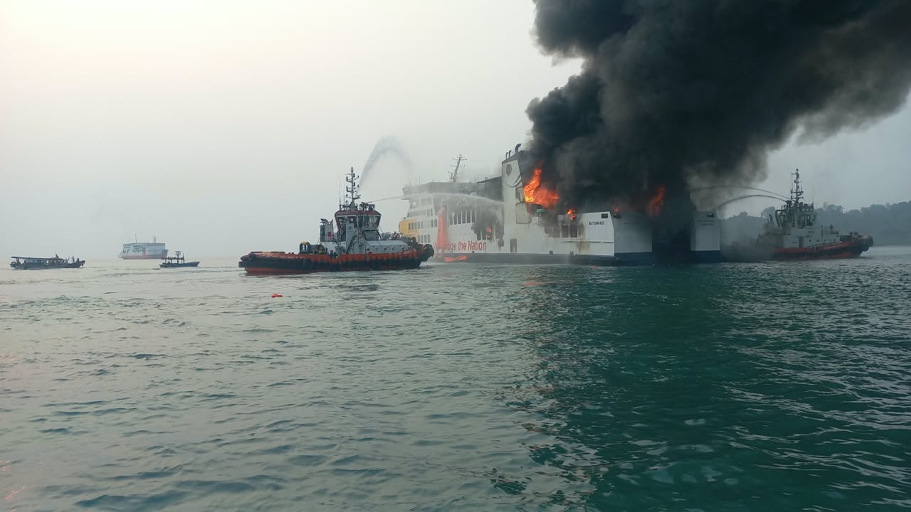 Penyebab kebakaran KMP Batumandi masih didalami pihak berwenang. Sumber foto: indomaritim.com/Ist Penyebab kebakaran KMP Batumandi masih didalami pihak berwenang. Sumber foto: indomaritim.com/Ist