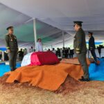 Jenazah mantan Panglima TNI, Laksamana TNI (Purn) Widodo AS, dimakamkan di TMP Nasional Kalibata, Jakarta Selatan, Minggu (25/10). Sumber foto: indomaritim.com/Djok