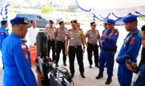 Kapolda NTT Irjen Pol. Reza Arief Dewanto berkunjung ke Polairud Polda NTT. Sumber foto: Antara