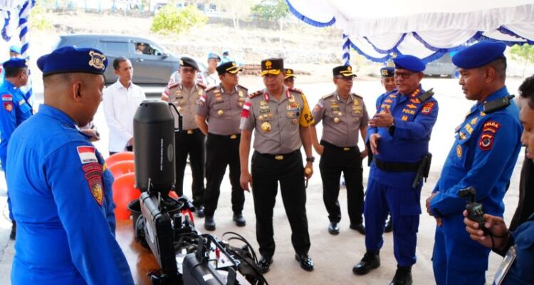 Kapolda NTT Irjen Pol. Reza Arief Dewanto berkunjung ke Polairud Polda NTT. Sumber foto: Antara