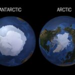 Ilustrasi - Benua Antartika (kutub selatan) dan Benua Arktik (Kutub utara). Sumber foto: NASA
