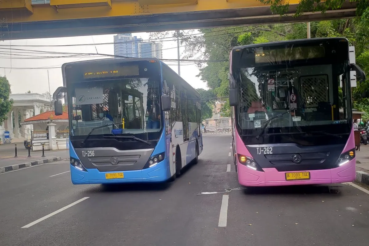 Bus Transjakarta. Sumber foto: Antara Bus Transjakarta. Sumber foto: Antara