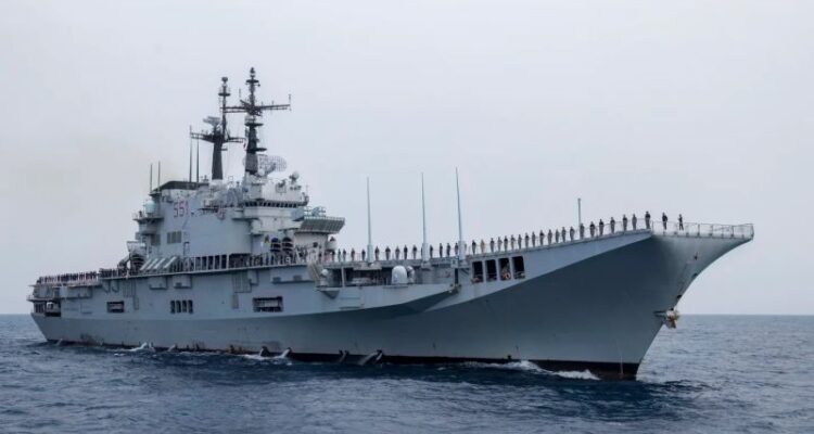 Arsip - Kapal induk ITS Giuseppe Garibaldi. Sumber foto: Antara