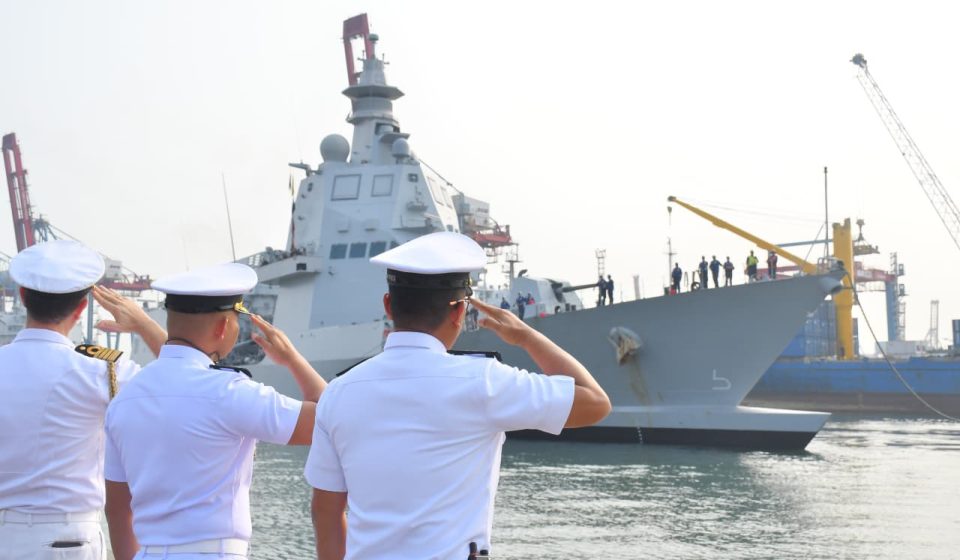 Fregat Italia, ITS ITS Giovanni Delle Bande Nere-P434 berkunjung ke Tanjung Priok. Sumber foto: Dinas Penerangan Kodaeral III Fregat Italia, ITS ITS Giovanni Delle Bande Nere-P434 berkunjung ke Tanjung Priok. Sumber foto: Dinas Penerangan Kodaeral III