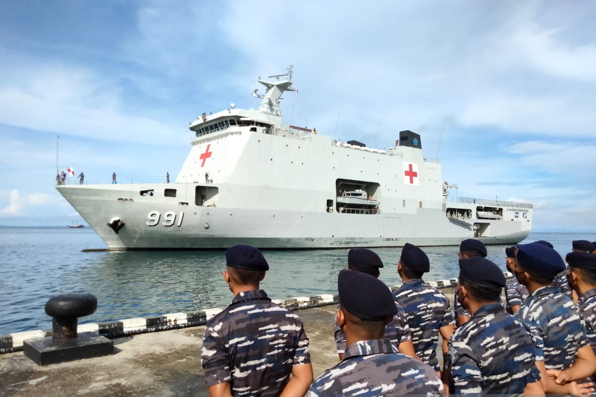 KRI dr. Wahidin Sudirohusodo 991 di pelabuhan Lantamal XIV Sorong Provinsi Papua Barat. Sumber foto: Antara