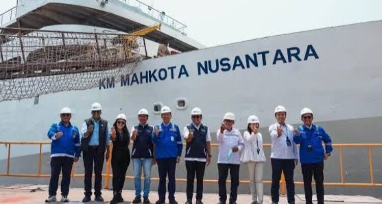Kapal Motor Penyeberangan "Mahkota Nusantara" selesai menjalani perawatan di PT PAL Surabaya. Sumber foto: Antara